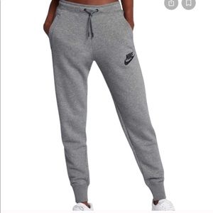 Nike Rally Women’s Jogger